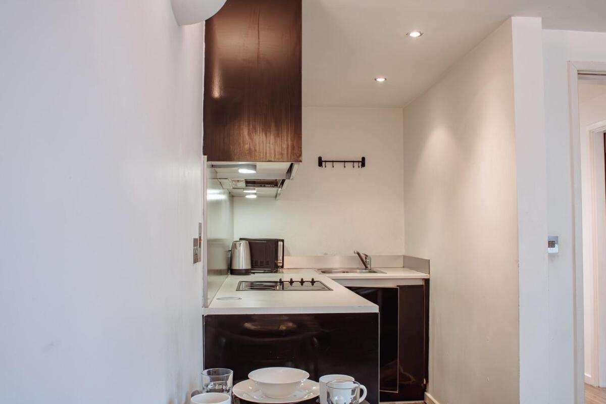 Modern 1-Bedroom Flat In Centre Leeds  Ngoại thất bức ảnh