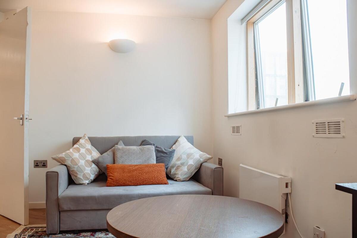 Modern 1-Bedroom Flat In Centre Leeds  Ngoại thất bức ảnh